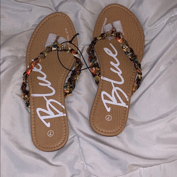 7 Tropical jeweled sandals - Picture 1 of 4